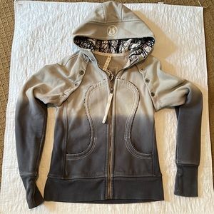 Lululemon hoodie, special edition size 8 with removable sleeves